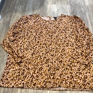 Ann Taylor pintucked front blouse